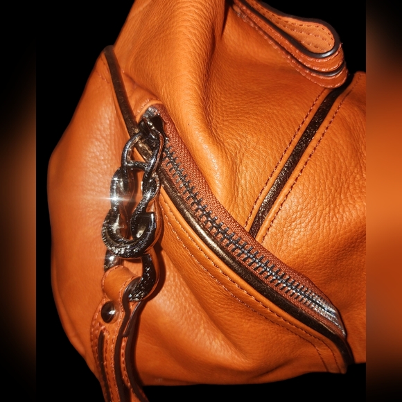 B. MAKOWSKY HOBO STYLE BAG - Picture 7 of 9